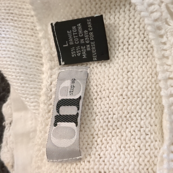 one step up white crochet crop sweater, Girl's Large - Picture 5 of 6